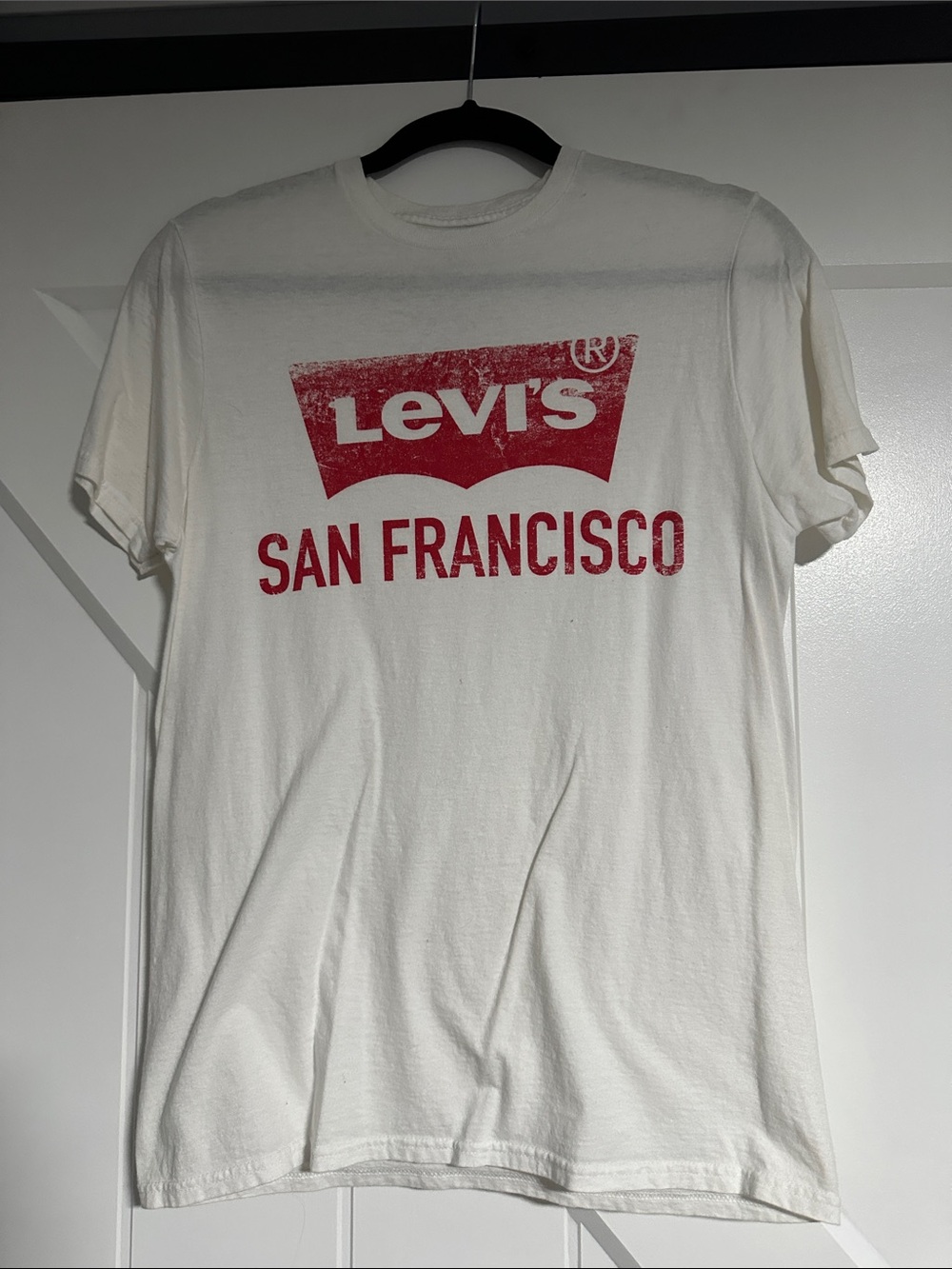 Levi's White Tee with Red Logo and 'San Francisco' Text